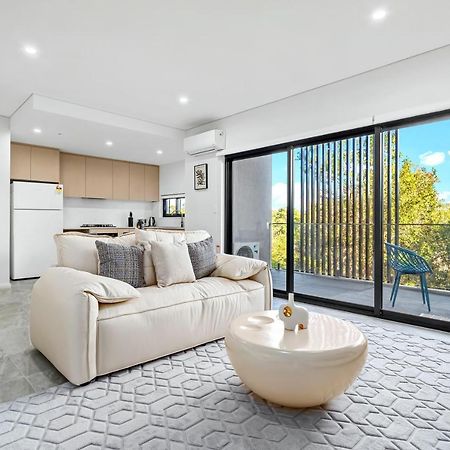 Urban Oasis In Heart Of Homebush シドニー エクステリア 写真